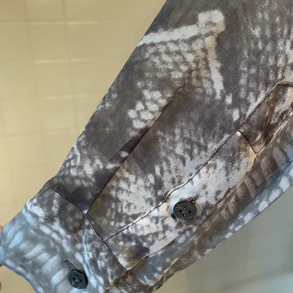 Women’s Equipment size small python blouse - Picture 2 of 4